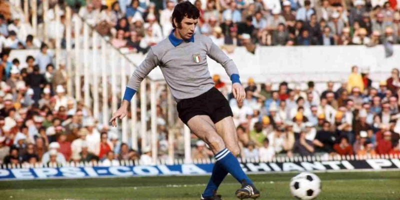 Tìm hiểu về Dino Zoff: Huyền Thoại Thủ Môn Ý 2 Dino Zoff