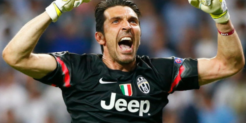 Gianluigi Buffon: Huyền Thoại Bất Tử Của Khung Gỗ Thế Giới 2 Gianluigi Buffon